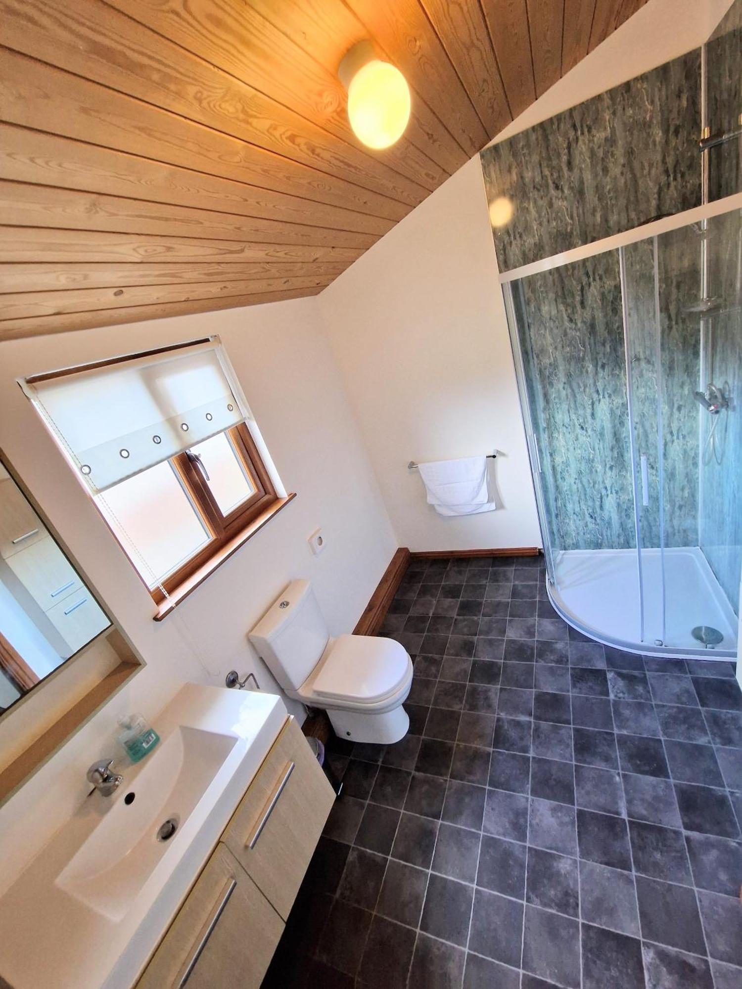 Ochil 9 With Private Hot Tub - Fife - Loch Leven - Lomond Hills - Pet Friendly Villa Kelty Kültér fotó